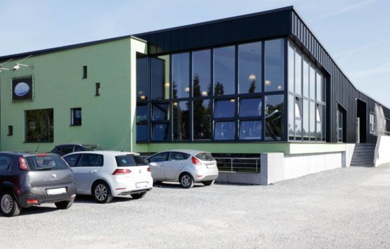 façade avant du centre de Fitness et Wellness Kineo à Barchon