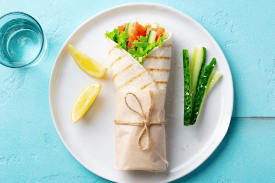Wrap au saumon fumé, avocat et yaourt grec