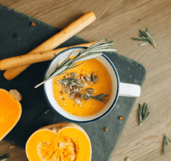 Velouté de potiron et noisettes torréfiées